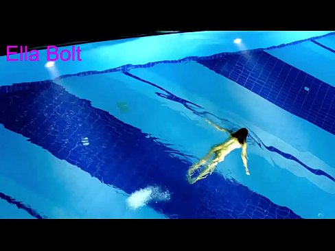 ❤️ Ich kann nicht aufhören zuzusehen, junge Blondine beim Nacktschwimmen im Pool des ELLA BOLT Resorts erwischt ️ Super porn bei uns de.com-porn-kai.ru ﹏